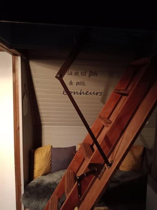 Micro Maison Isba Sedan Givonne Bagian luar foto